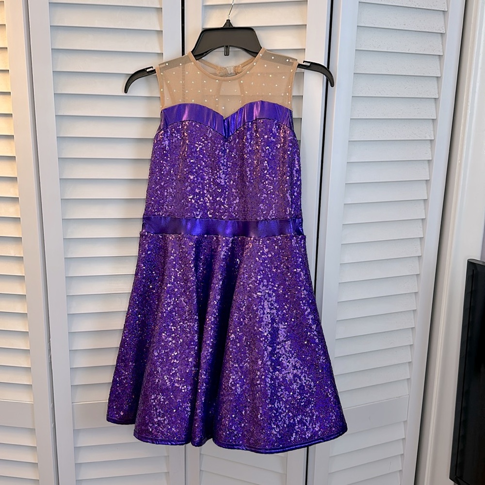 Child XL purple parade / dance costume